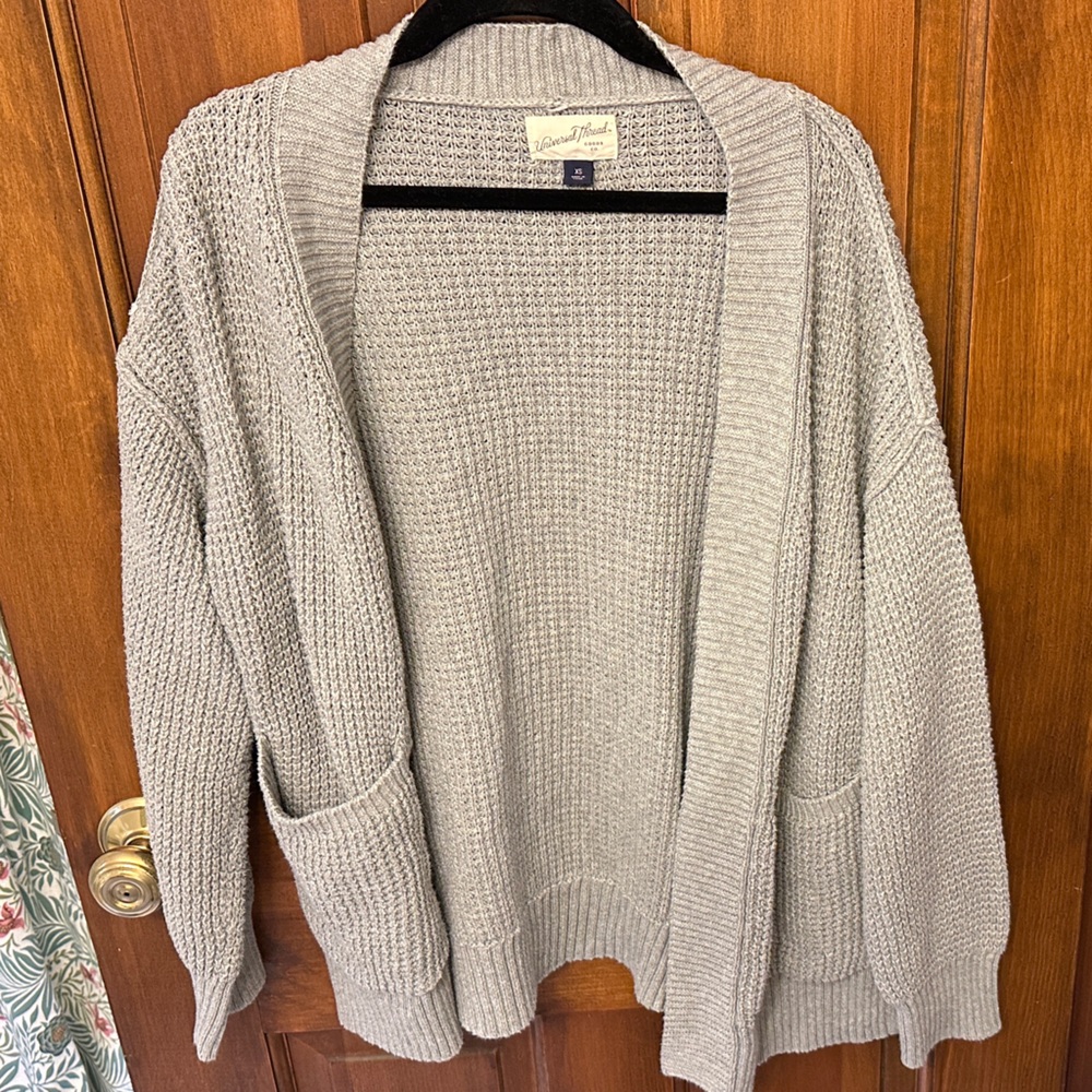 Universal Thread Light Gray Cardigan Sweater